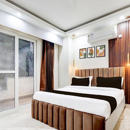 Super Hotel O Sector 43 Gurgaon Exterior foto